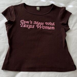 Kavio Brown Tee with Pink Text